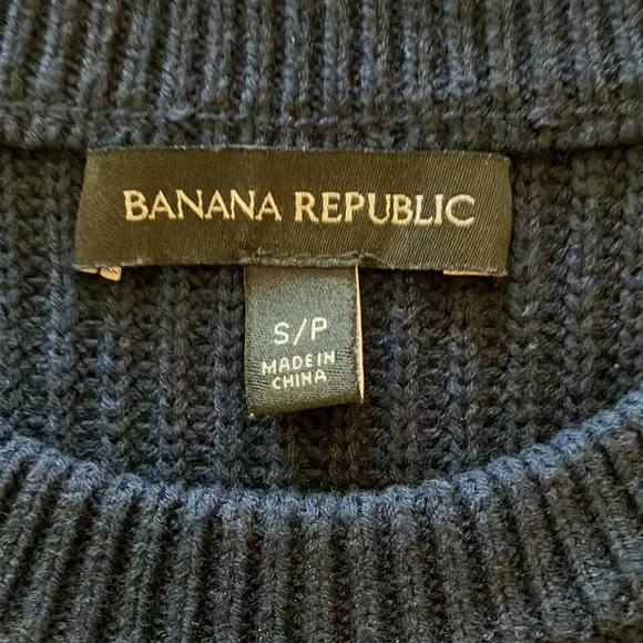 Gorgeous navy cotton blend short sleeved sweater with bling on & around sleeves - Picture 9 of 10